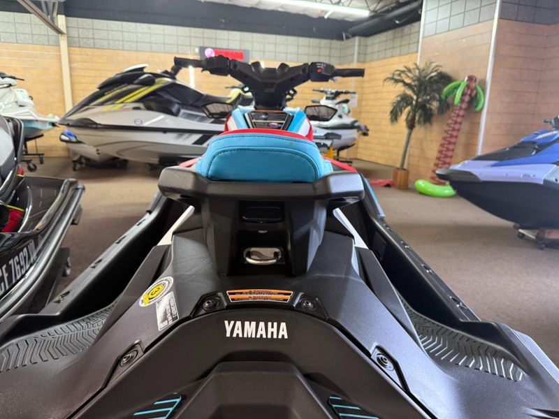 New 2025 Yamaha JETBLASTER DLX (3UP) Image 16