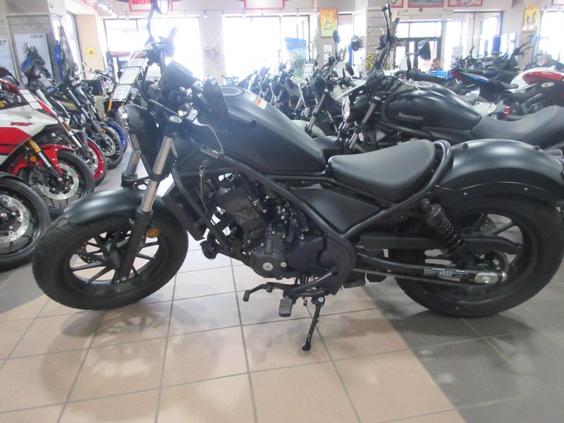 NEW 2026 HONDA REBEL 300 E-CLUTCH Image 4