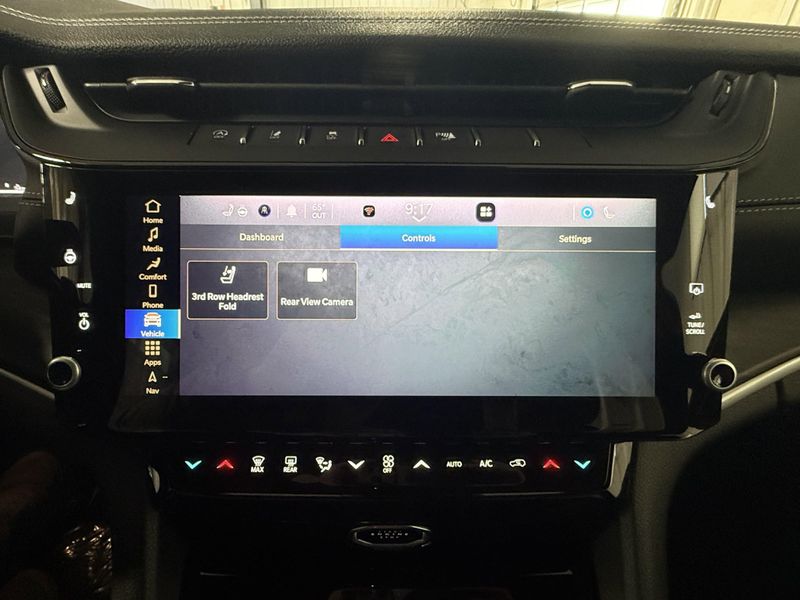 New 2026 Jeep Grand Cherokee L Limited 4x4Image 37