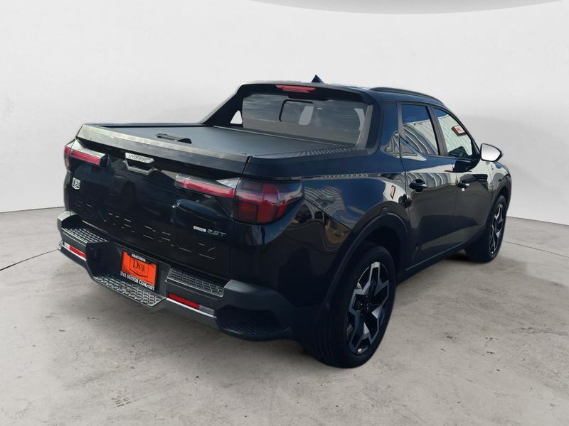 2024 Hyundai Santa Cruz Limited photo 3