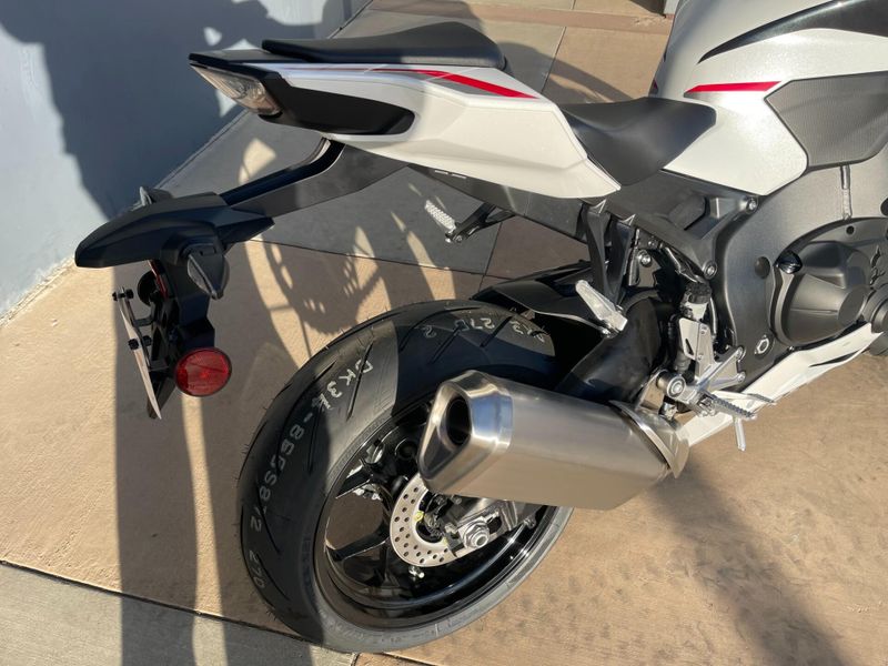 New 2025 Honda CBR1000RR Image 23