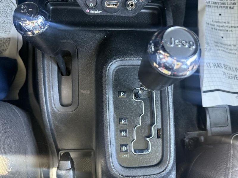 2014 Jeep Wrangler Sport photo 21