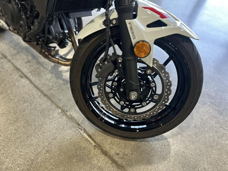 Used 2022 Kawasaki Z400 ABS Image 17