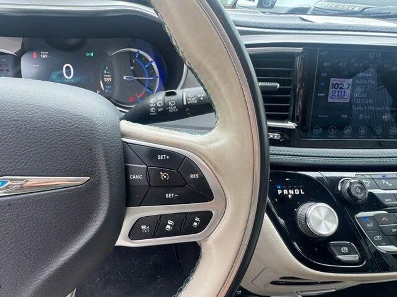 2018 Chrysler Pacifica Hybrid Limited