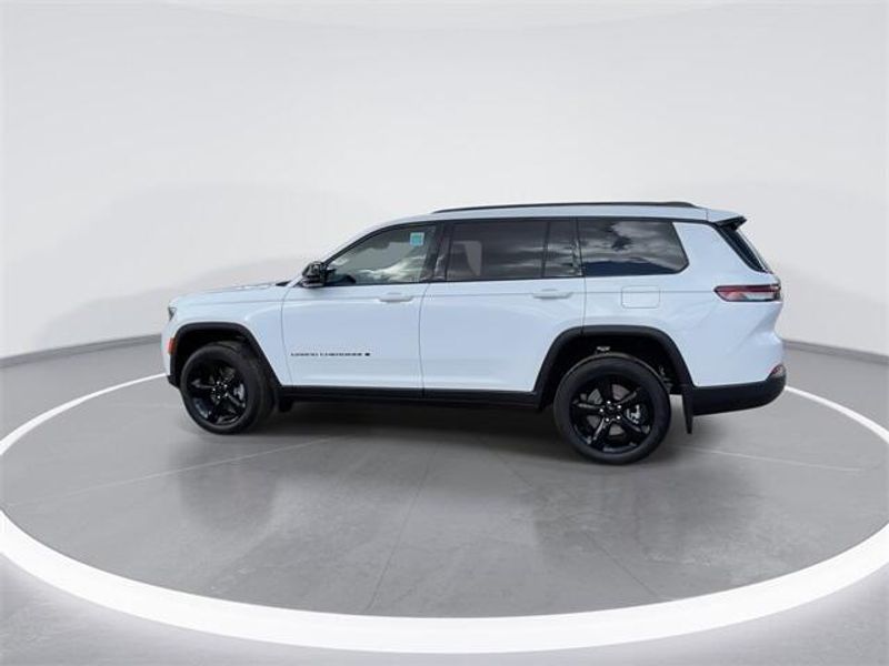 New 2025 Jeep Grand Cherokee L Limited 4x4Image 5