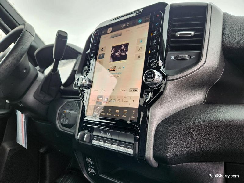 New 2026 RAM 3500 Tradesman Chassis Regular Cab 4x4 84' Ca