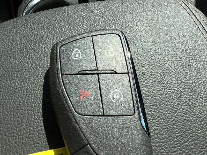 2026 Gmc Canyon AT4 photo 24