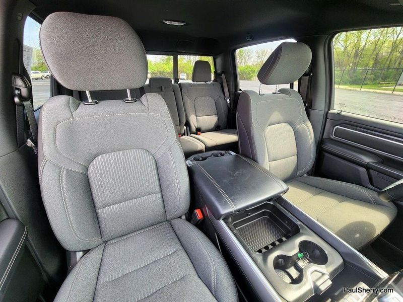 2023 RAM 1500 Big Horn NightImage 3