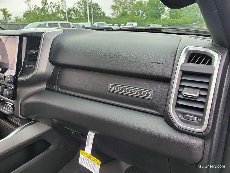 2025 RAM 1500 Big Horn Crew Cab 4x4 5