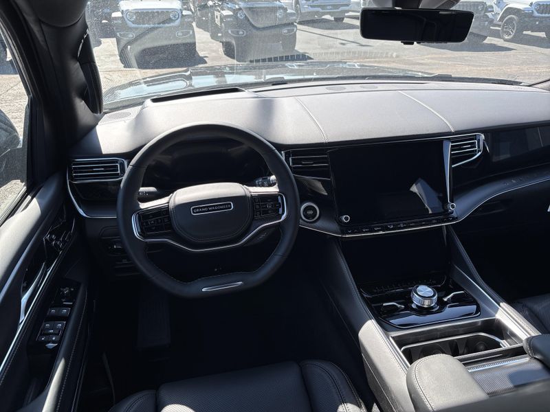 2026 Jeep Grand Wagoneer Summit Obsidian 4x4Image 30