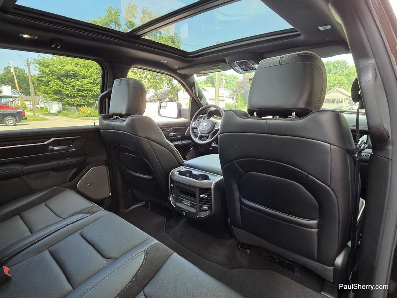 New 2026 RAM 1500 Laramie Crew Cab 4x4 5'7' Box