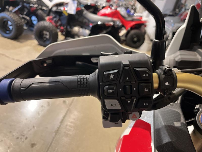 New 2026 Honda AFRICA TWIN DCT Image 10