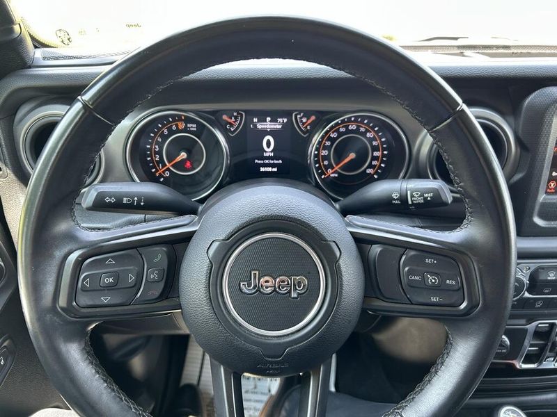 2022 Jeep Gladiator Willys photo 15