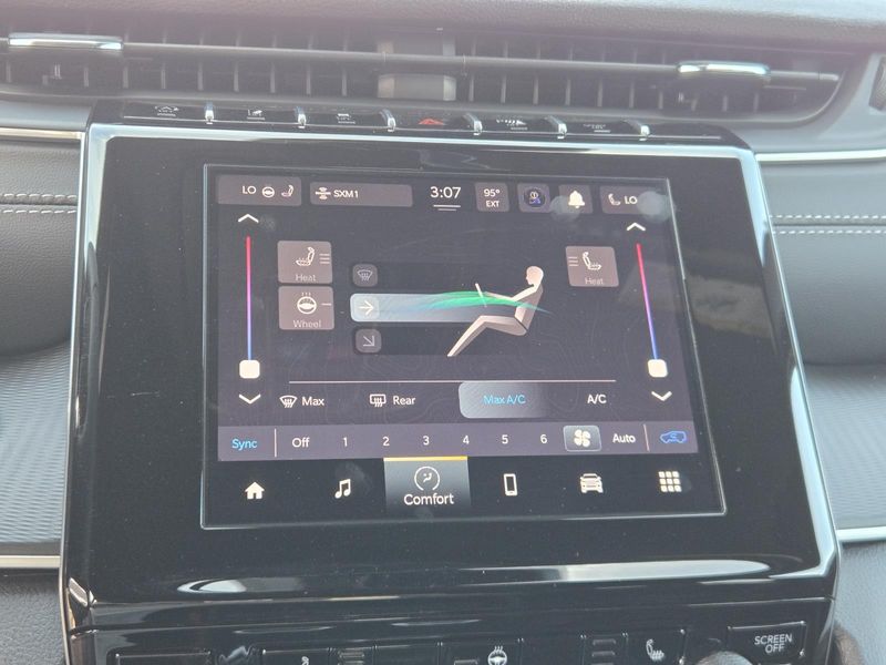 Used 2025 Jeep Grand Cherokee Altitude X 4x2