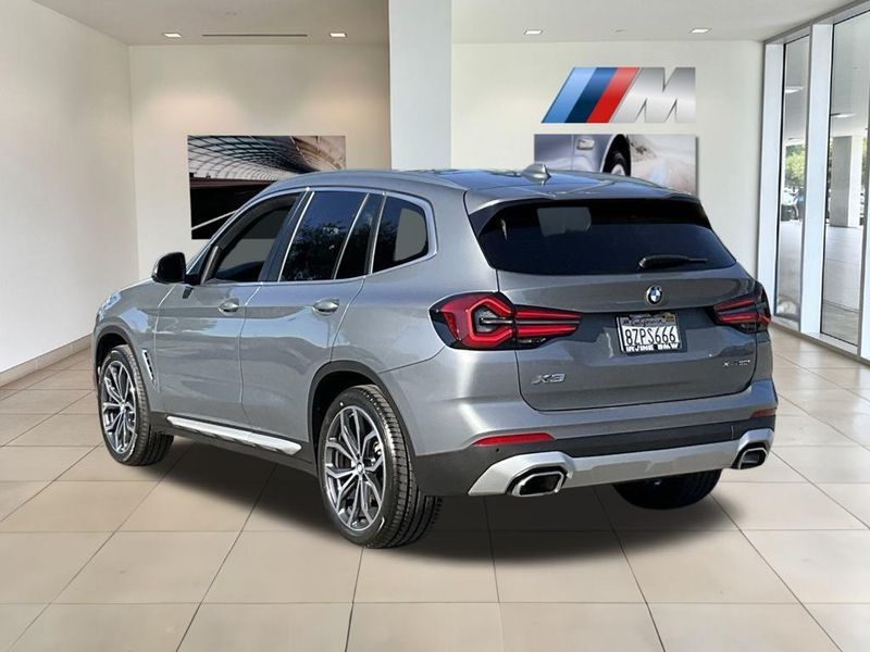 2022 BMW X3 xDrive30iImage 8