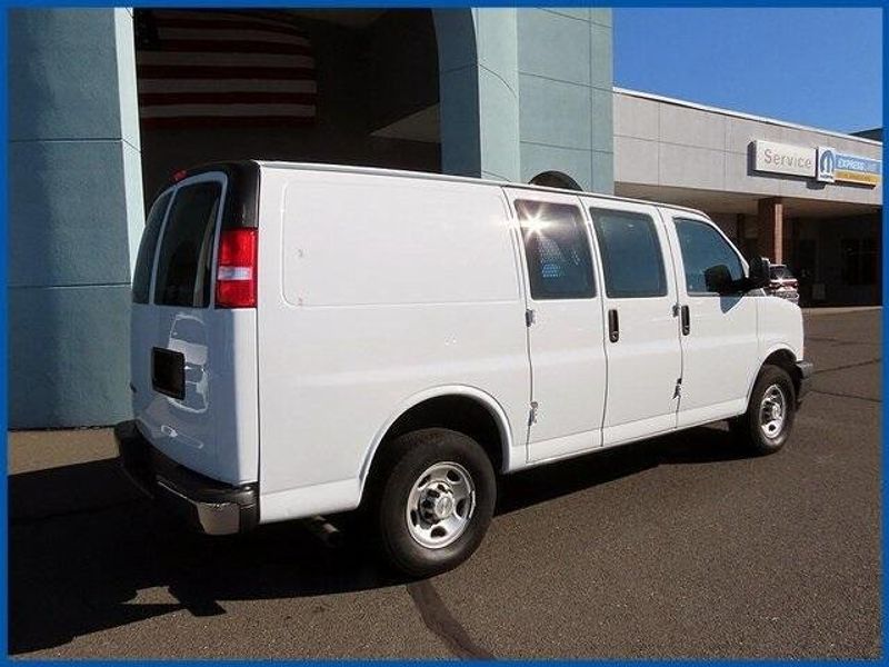 2022 Chevrolet Express Cargo Work VanImage 7