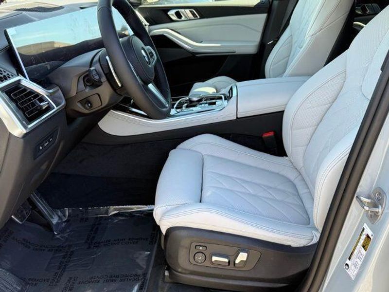 New 2026 BMW X5 sDrive40iImage 17