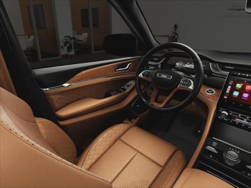 2025 Jeep Grand Cherokee Summit Reserve photo 17
