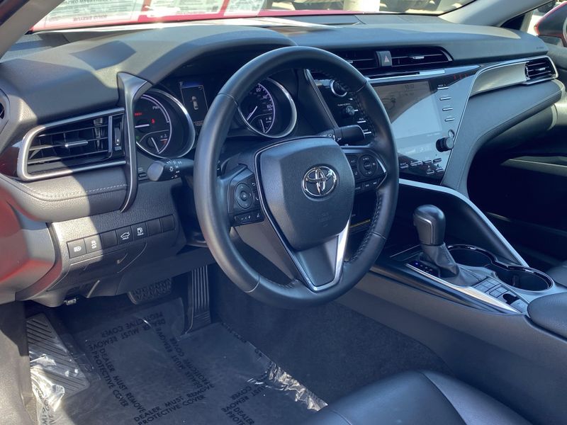 2020 Toyota Camry SEImage 16