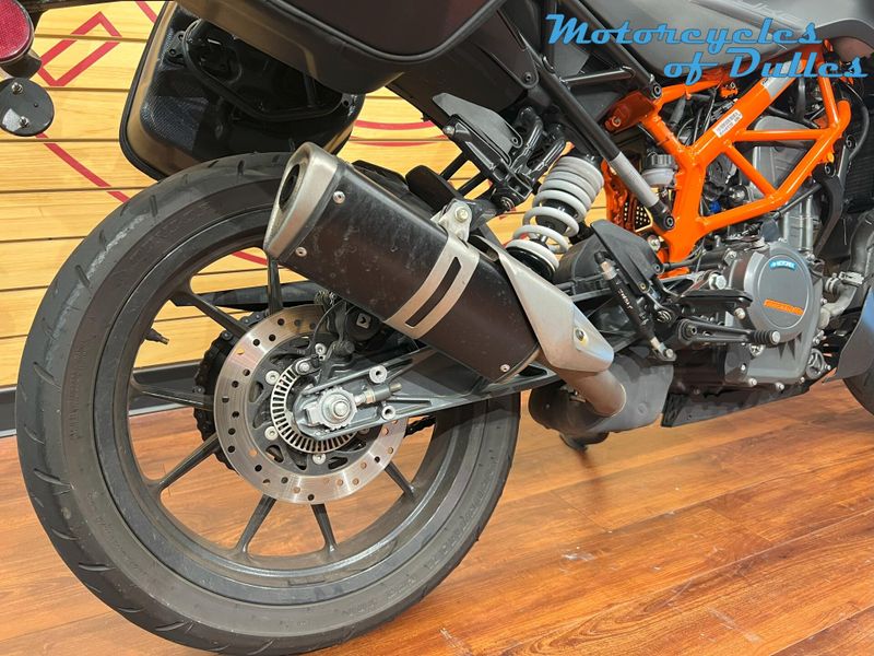 2023 KTM Duke 390 Image 9