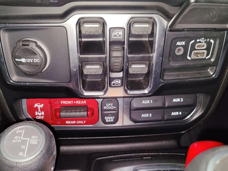 Used 2025 Jeep Wrangler 4xE Rubicon 4WD w/ConvenienceImage 19