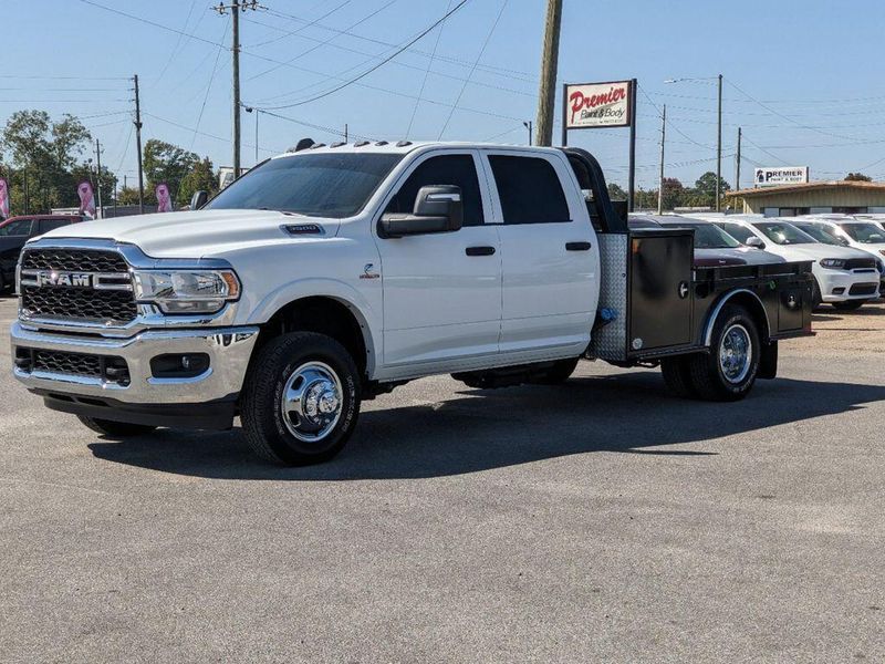 2024 RAM 3500 Chassis TradesmanImage 7