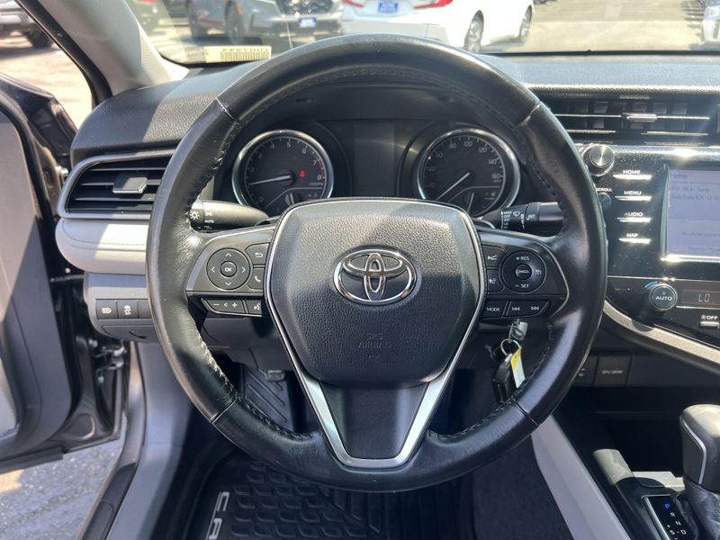 Used 2019 Toyota Camry SEImage 10