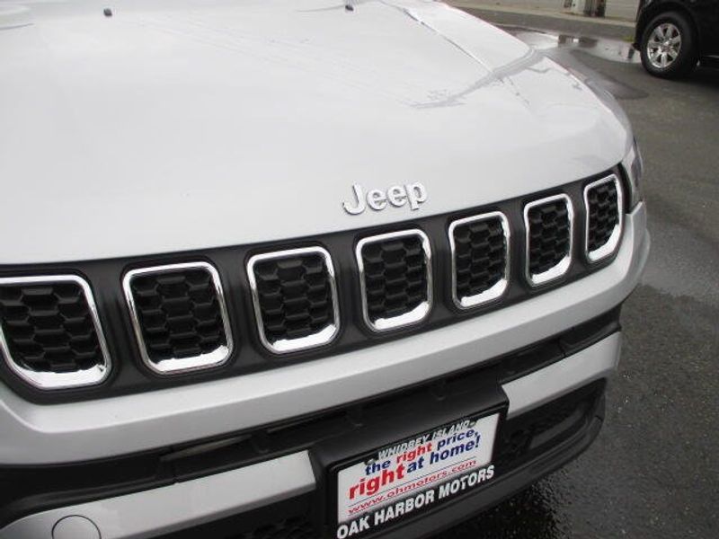 2024 Jeep Compass LatitudeImage 4