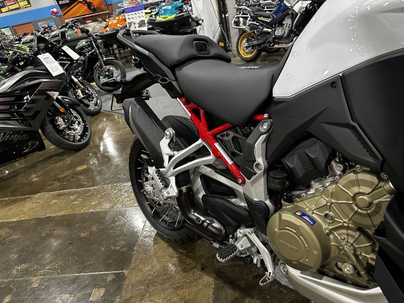 2023 Ducati MULTISTRADA V4 S  in a ICEBERG WHITE exterior color. Del Amo Motorsports of Redondo Beach (424) 304-1660 delamomotorsports.com 
