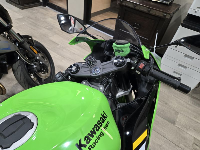 USED 2025 KAWASAKI NINJA ZX6R ABS KRT EDITION Image 12