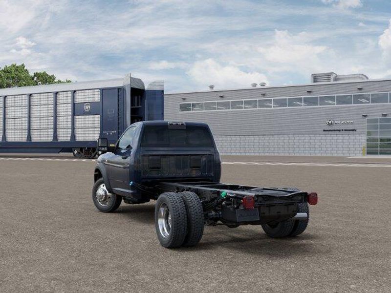 New 2027 RAM 4500HD TradesmanImage 3