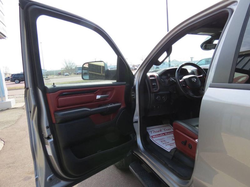 2020 RAM 1500 Rebel 4x4 4dr Crew Cab 5.6 ft. SB PickupImage 17