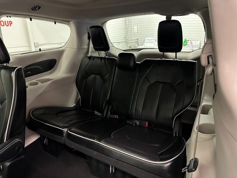 2023 Chrysler Pacifica LimitedImage 27
