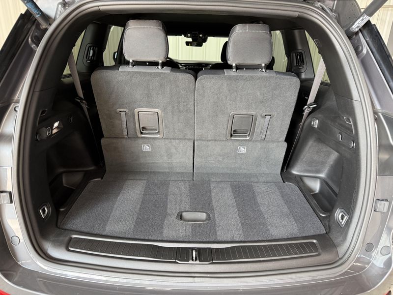 Used 2025 Jeep Grand Cherokee L LaredoImage 5