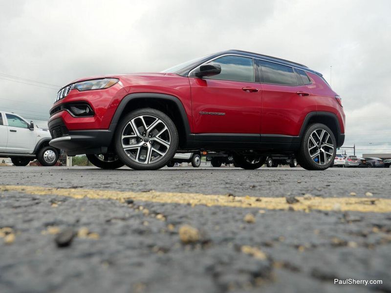 New 2025 Jeep Compass Limited 4x4