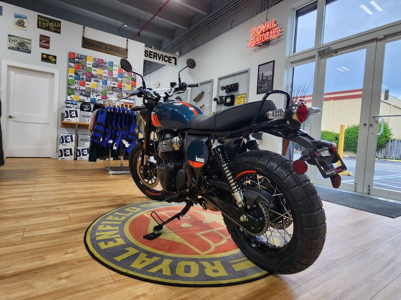 New 2025 Royal Enfield INT BEAR Image 7