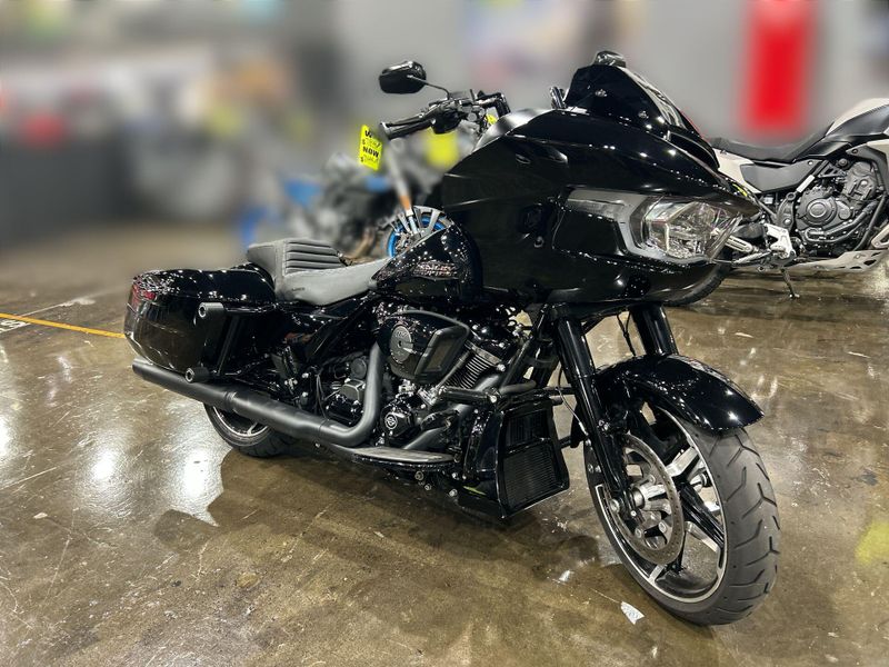 Used 2025 Harley-Davidson ROAD GLIDE Image 10