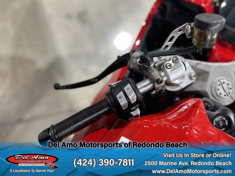 2024 Ducati SUPERSPORT 950 Image 23
