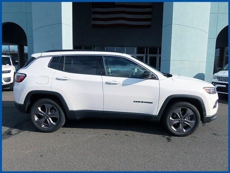 2022 Jeep Compass Latitude LuxImage 2