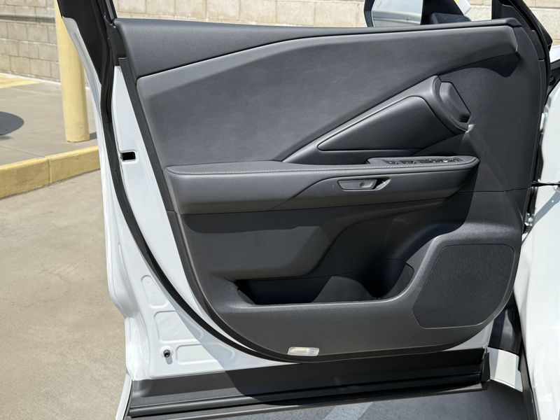 2025 Lexus TX Image 17