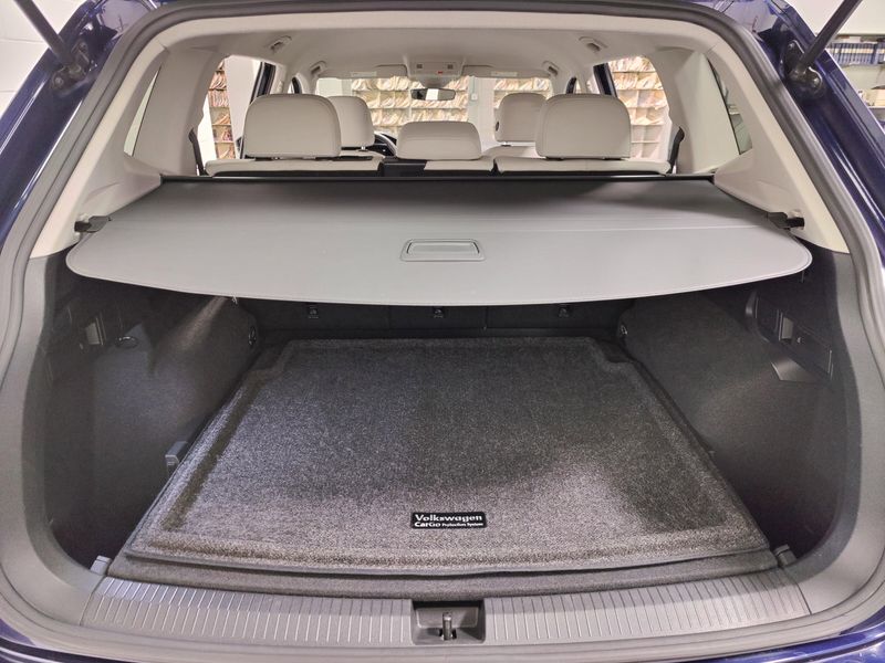 Used 2022 Volkswagen Tiguan SE 4-Motion AWDImage 9