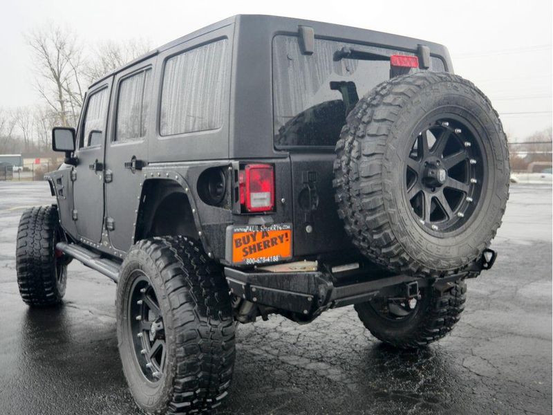 2016 Jeep Wrangler Unlimited Sahara UnlimitedImage 11