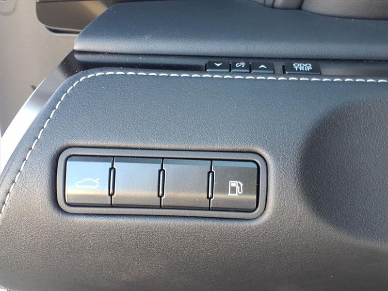 Used 2018 Lexus LC 500Image 19