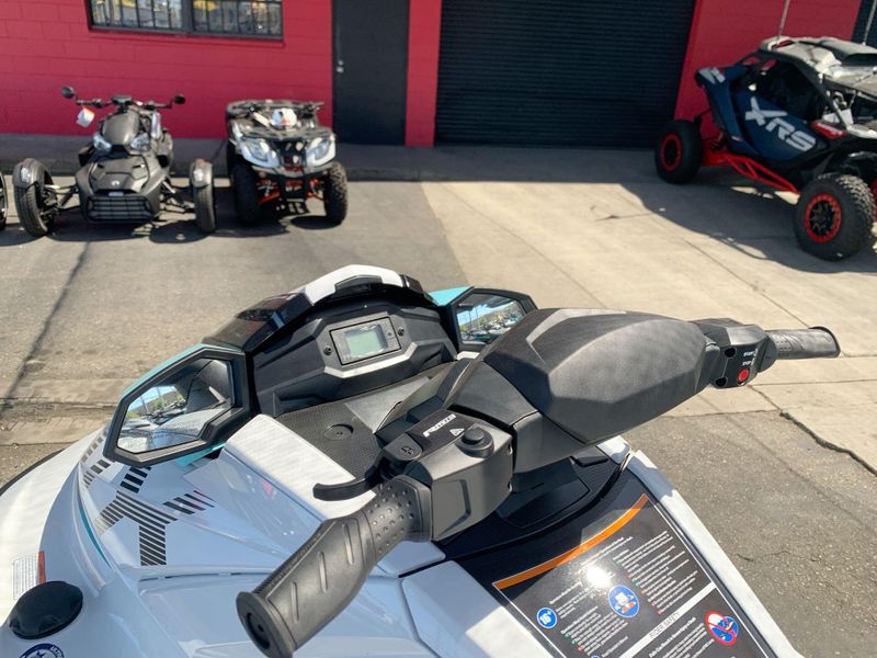 New 2025 Yamaha VX Image 14