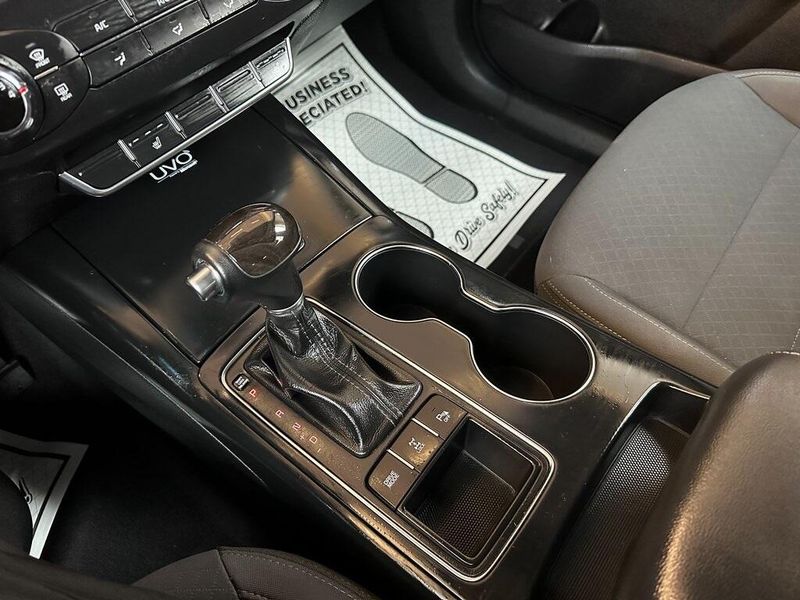 2016 Kia Sorento LXImage 7