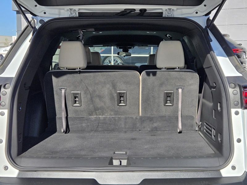 Used 2023 Chevrolet Traverse FWD 4dr LS w/1LS