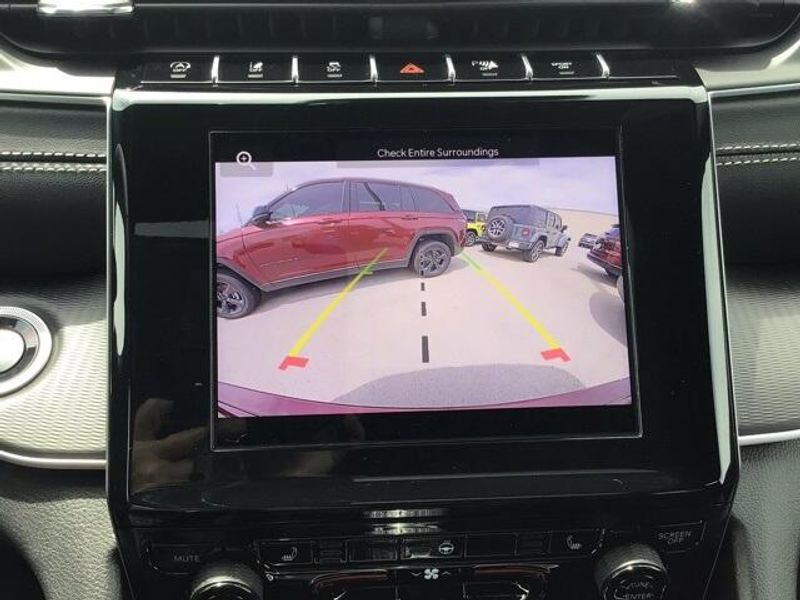 2025 Jeep Grand Cherokee Altitude X 4x2Image 14