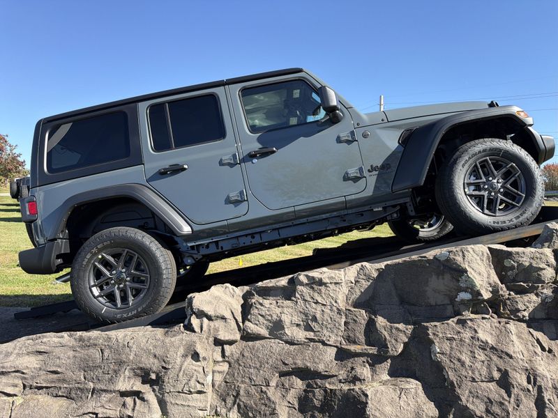 New 2026 Jeep Wrangler 4-door Sport SImage 4