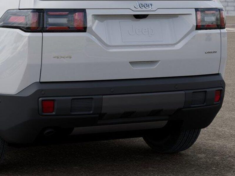 New 2026 Jeep Cherokee Laredo 4x4Image 13