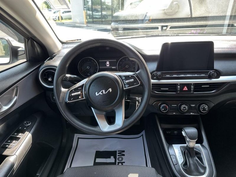 2024 Kia Forte LXSImage 24